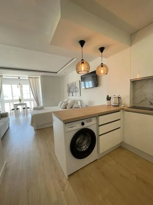 Exclusivo Estudio Piscinas, Conserjeria 24 H Benalmádena 0*,
